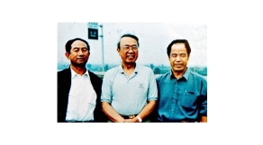 楊金泉、劉俊謙與聯(lián)合國副秘書長的合影